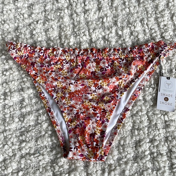 Shade & Shore Other - Floral bikini bottoms